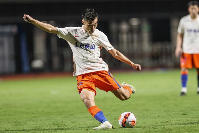 开云官网-严益唯：球员出场的场次太少 郑铮记录揭中超硬伤