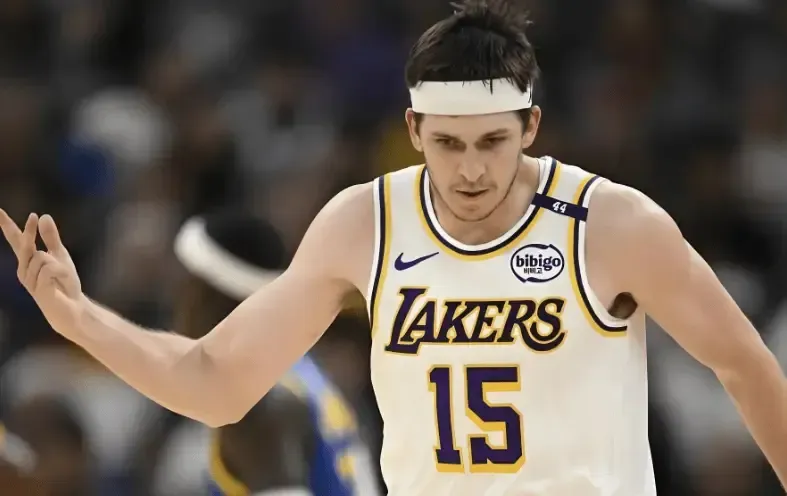 体育平台-若湖人续约没谈拢，建议里夫斯加盟活塞